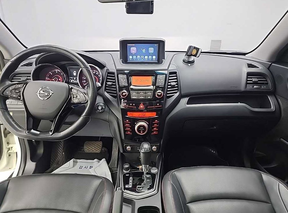 KG모빌리티(쌍용)  티볼리 2WD 디젤 1.6 RX 사진 7