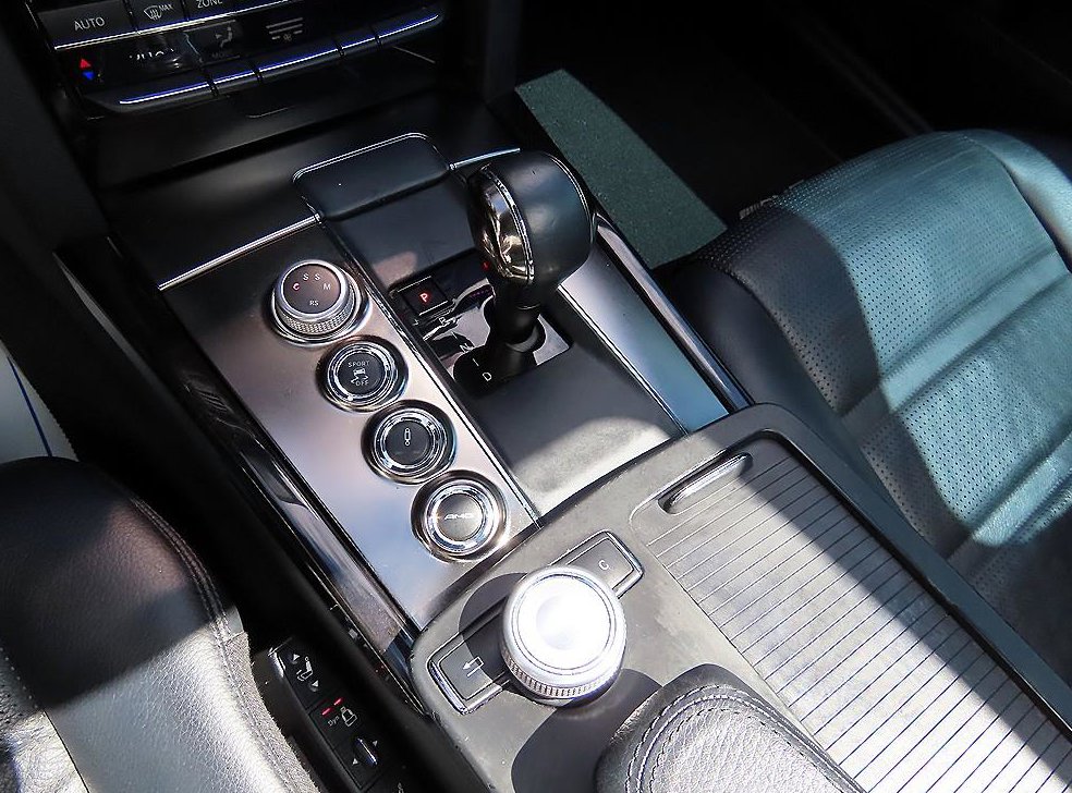벤츠 E 클래스 E63 AMG 사진 10