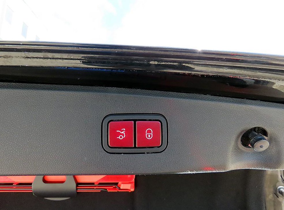 벤츠 E 클래스 E63 AMG 사진 17