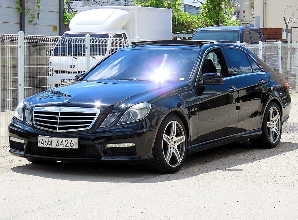 벤츠 E 클래스 E63 AMG 사진 2
