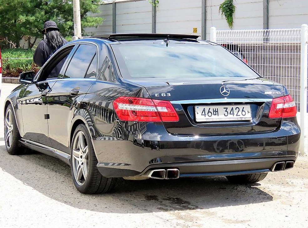 벤츠 E 클래스 E63 AMG 사진 3