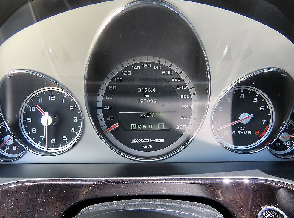 벤츠 E 클래스 E63 AMG 사진 9