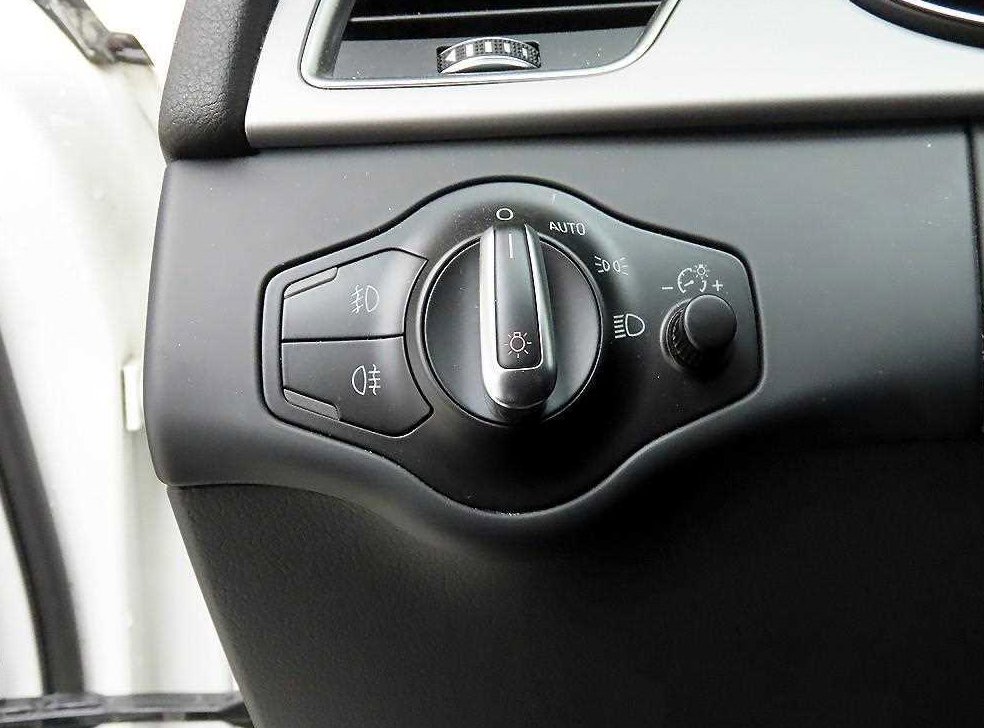 아우디 A4 35 TDI 콰트로 사진 12
