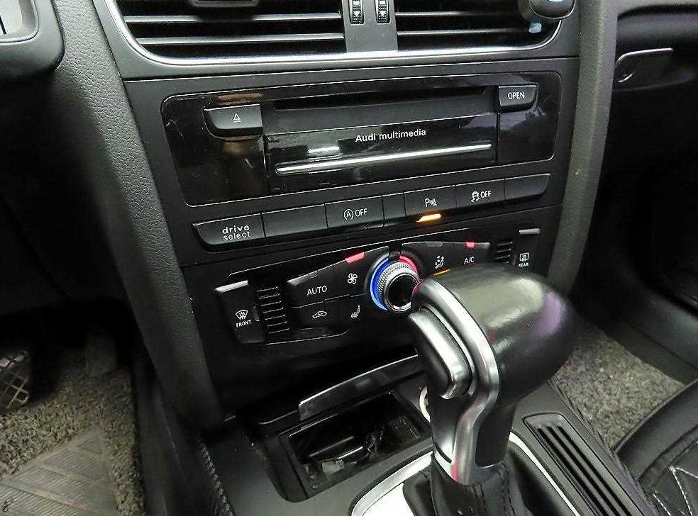 아우디 A4 35 TDI 콰트로 사진 15