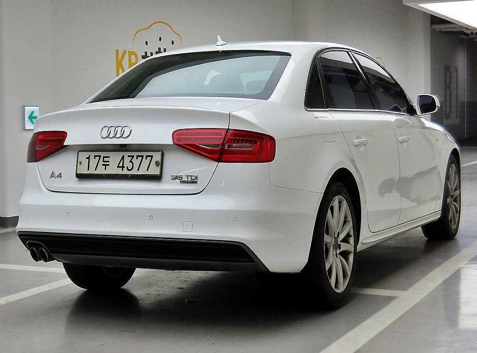 아우디 A4 35 TDI 콰트로 사진 4