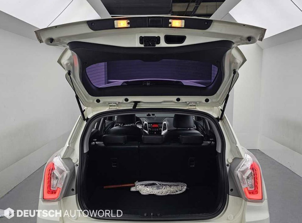 KG모빌리티(쌍용)  티볼리 가솔린 2WD 1.6 VX 사진 19