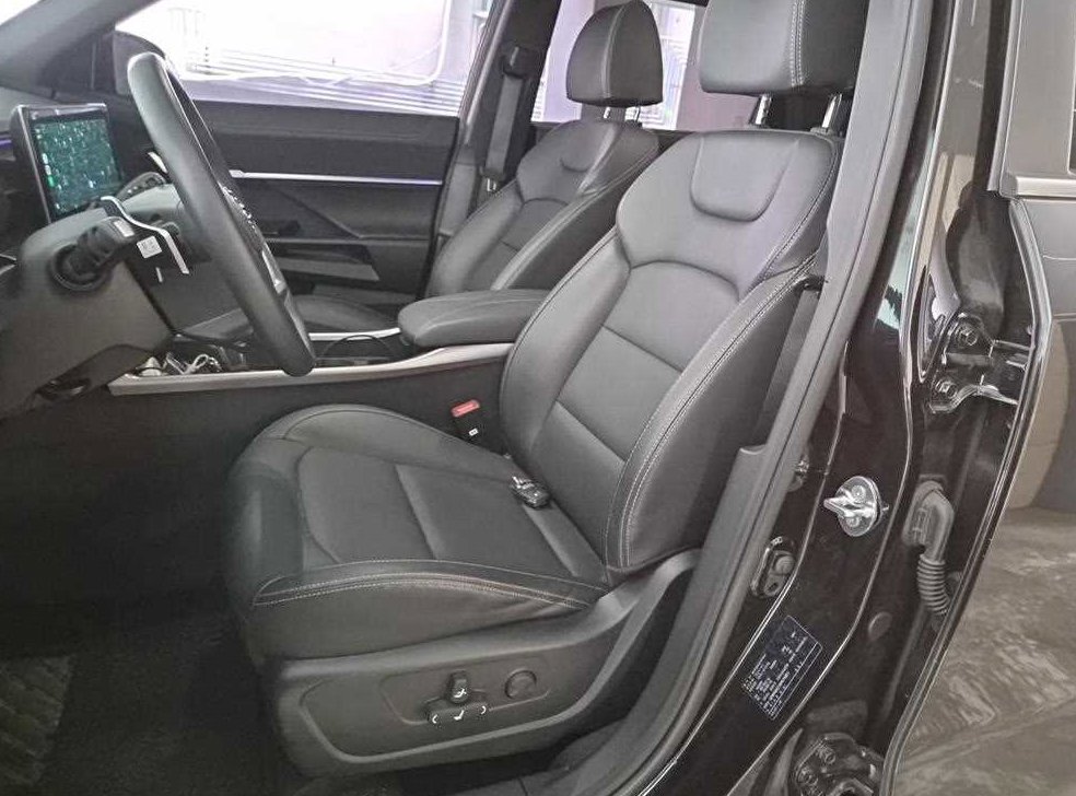 KG모빌리티(쌍용)  토레스 1.5 GDI-T 2WD 사진 19
