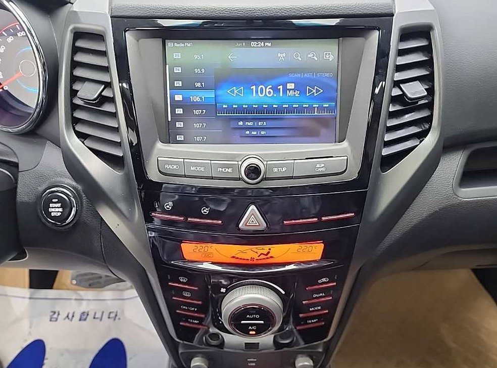 KG모빌리티(쌍용)  티볼리 2WD 가솔린 LX 사진 10