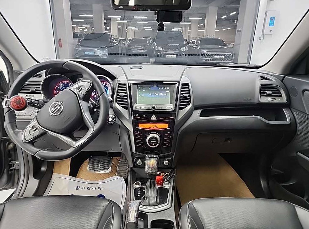 KG모빌리티(쌍용)  티볼리 2WD 가솔린 LX 사진 7