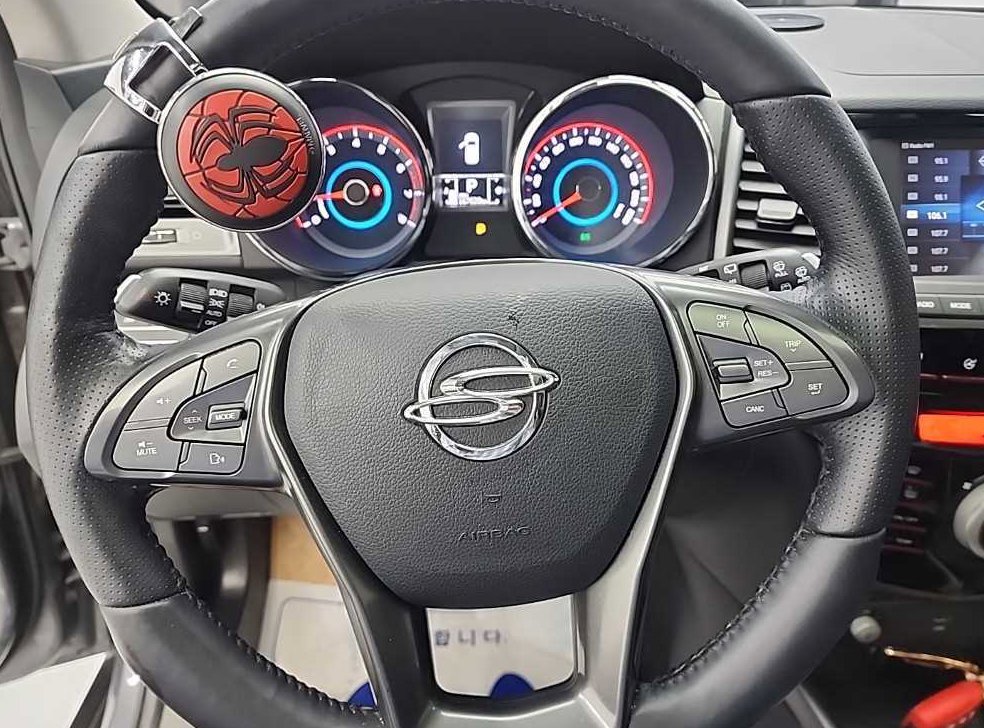 KG모빌리티(쌍용)  티볼리 2WD 가솔린 LX 사진 9