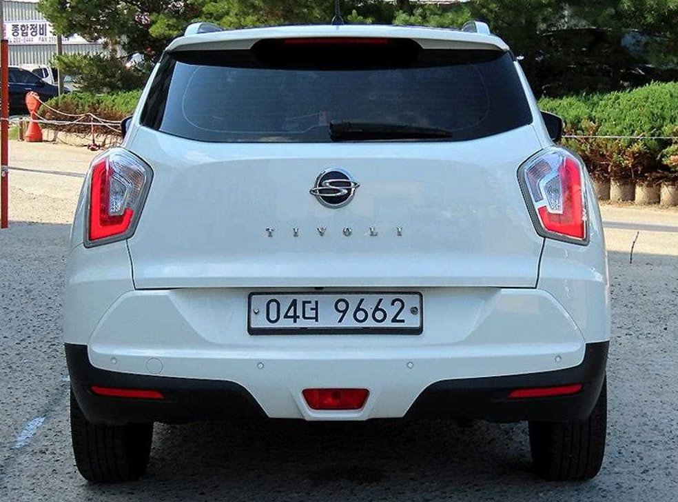 KG모빌리티(쌍용)  티볼리 2WD 디젤 VX 사진 4