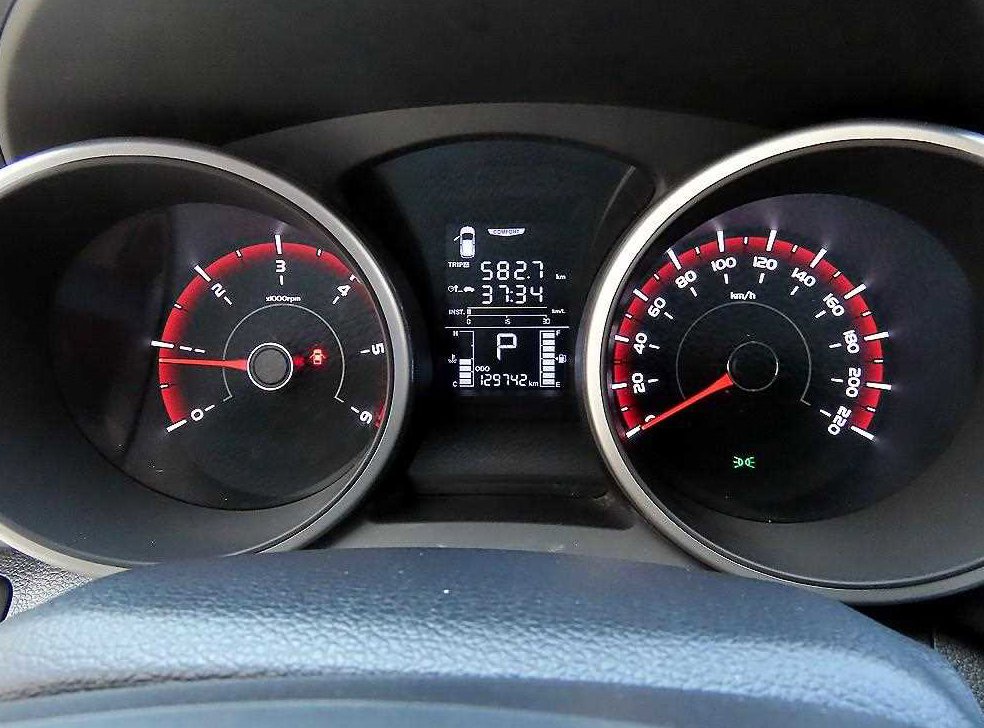 KG모빌리티(쌍용)  티볼리 2WD 디젤 VX 사진 9