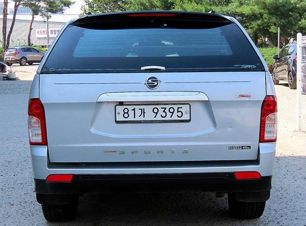 KG모빌리티(쌍용)  코란도 디젤 4WD 익스트림 사진 4