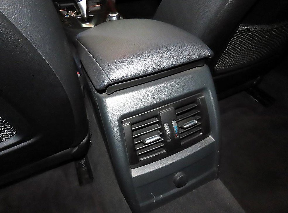 BMW 3시리즈 320i 사진 17