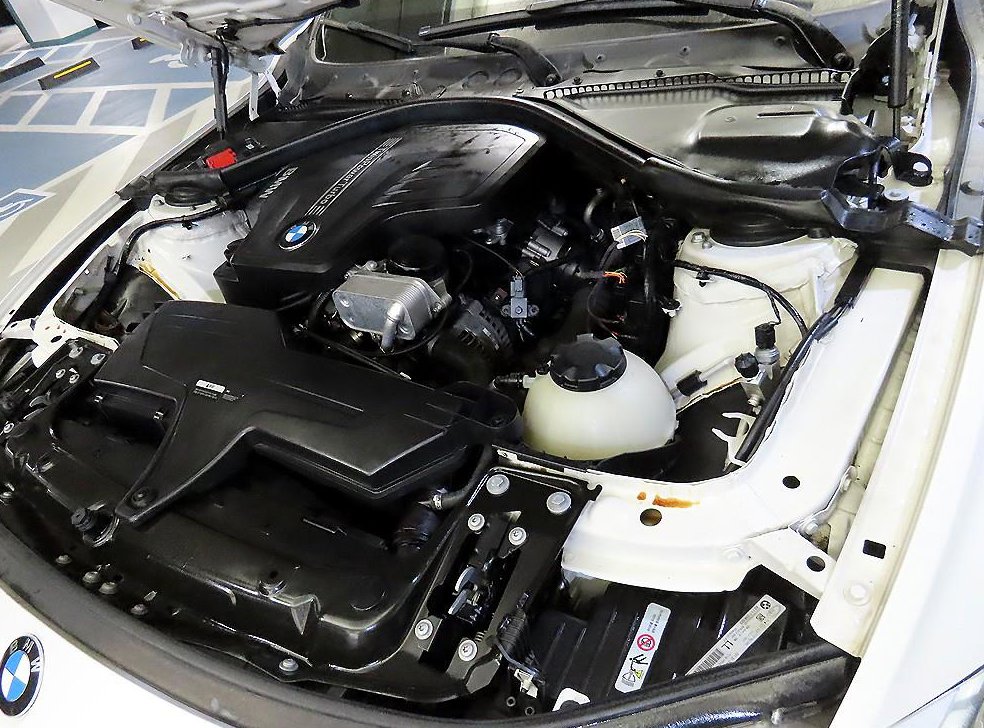 BMW 3시리즈 320i 사진 19