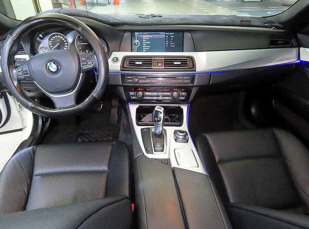 BMW 5시리즈 520d 사진 10