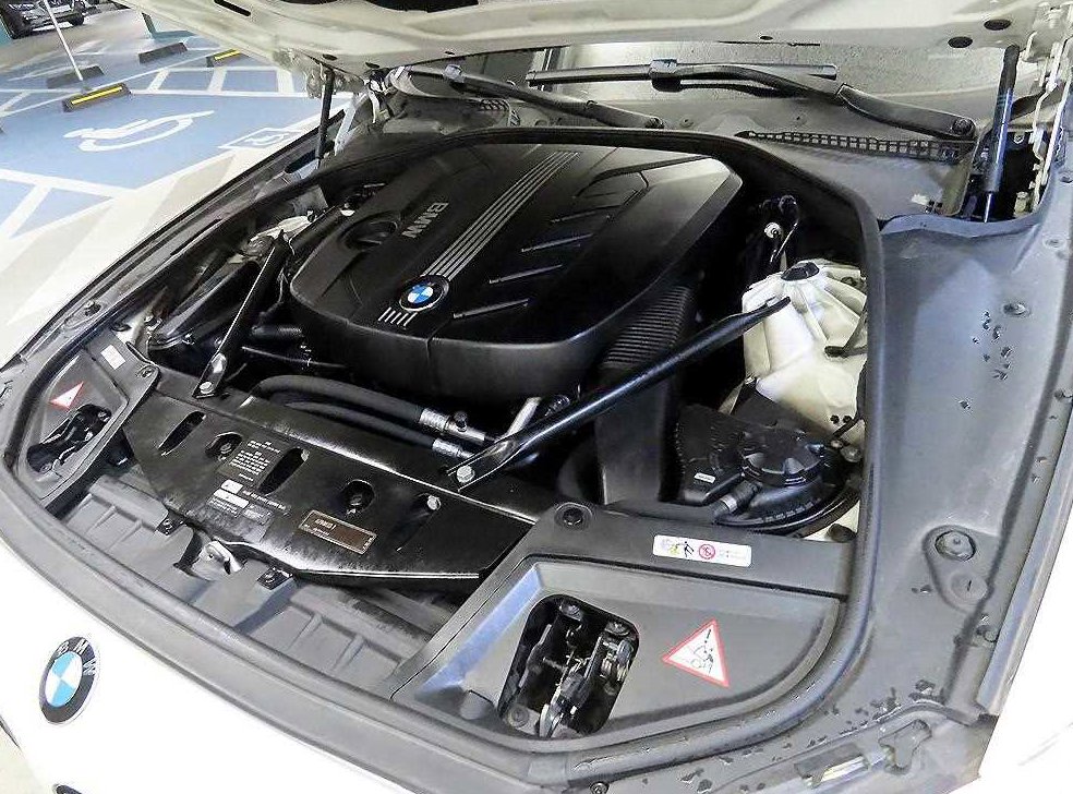 BMW 5시리즈 520d 사진 19