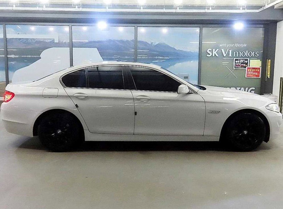 BMW 5시리즈 520d 사진 3