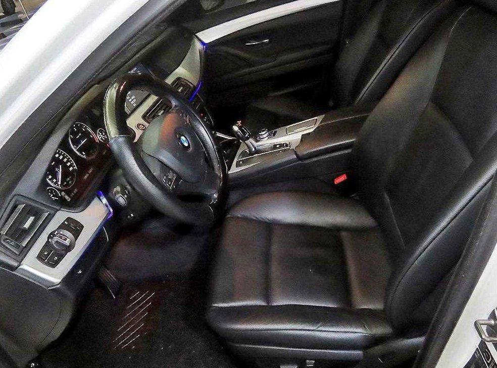 BMW 5시리즈 520d 사진 6