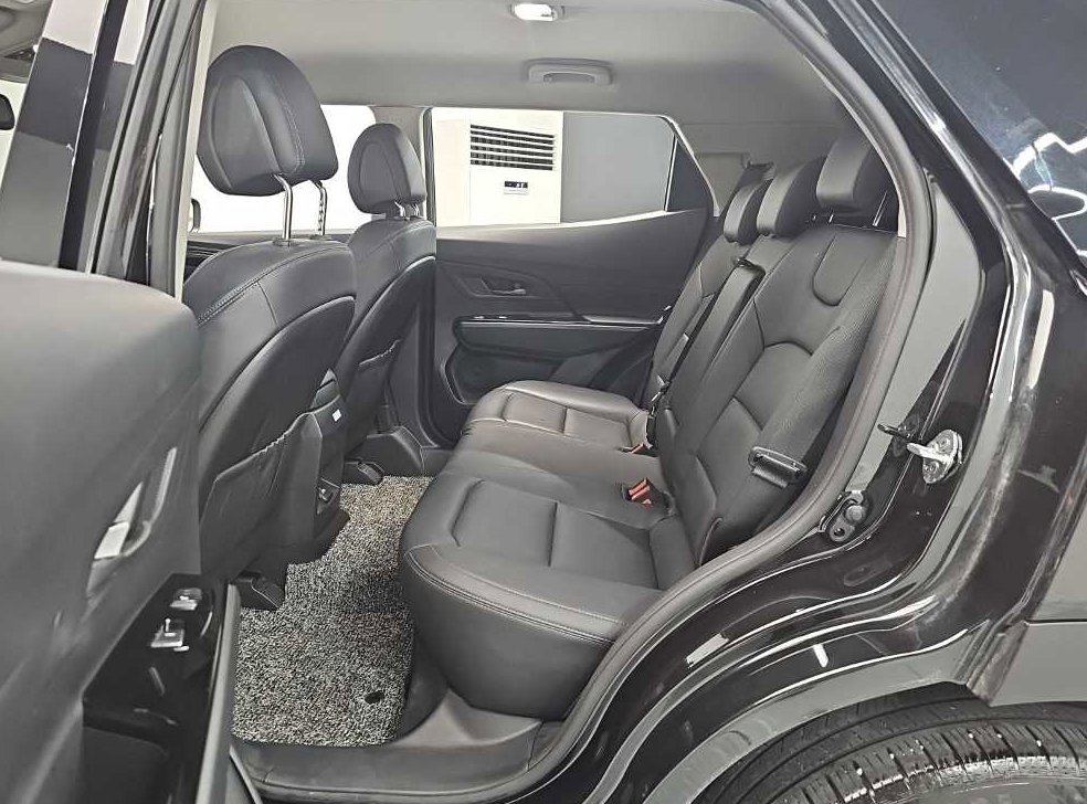 KG모빌리티(쌍용)  코란도 2WD 디젤 1.6 C5 플러스 사진 12