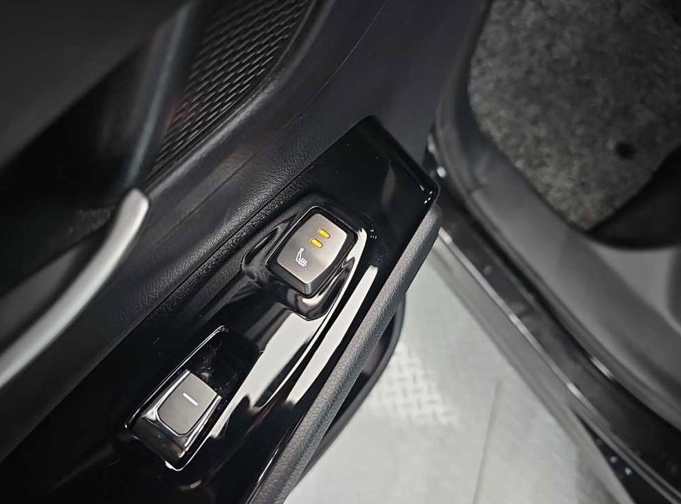 KG모빌리티(쌍용)  코란도 2WD 디젤 1.6 C5 플러스 사진 13