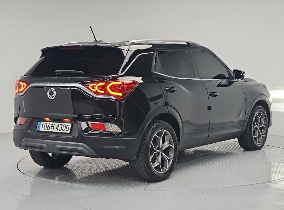 KG모빌리티(쌍용)  코란도 2WD 디젤 1.6 C5 플러스 사진 4