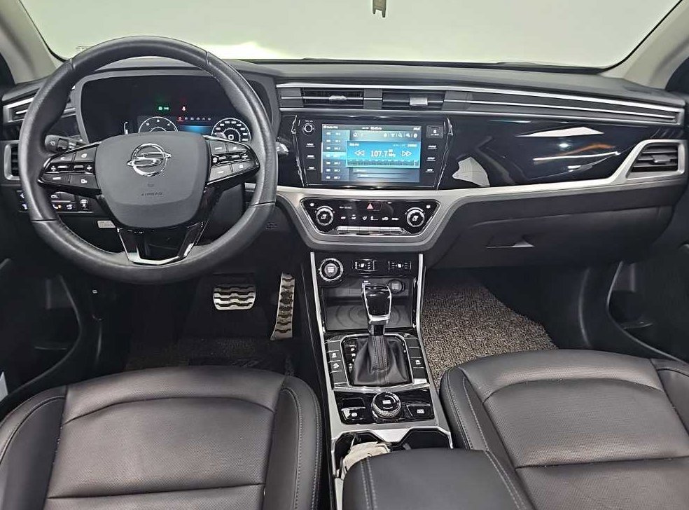 KG모빌리티(쌍용)  코란도 2WD 디젤 1.6 C5 플러스 사진 7