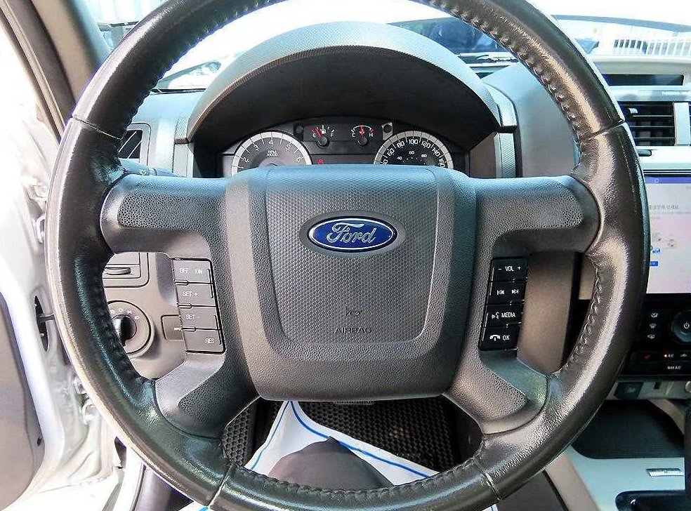 포드 이스케이프 2.5 XLT 4WD 사진 8