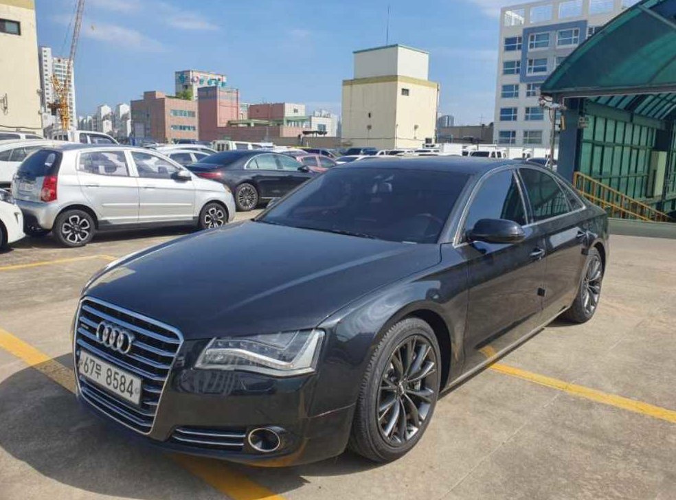아우디 A8 4.2 FSI 콰트로