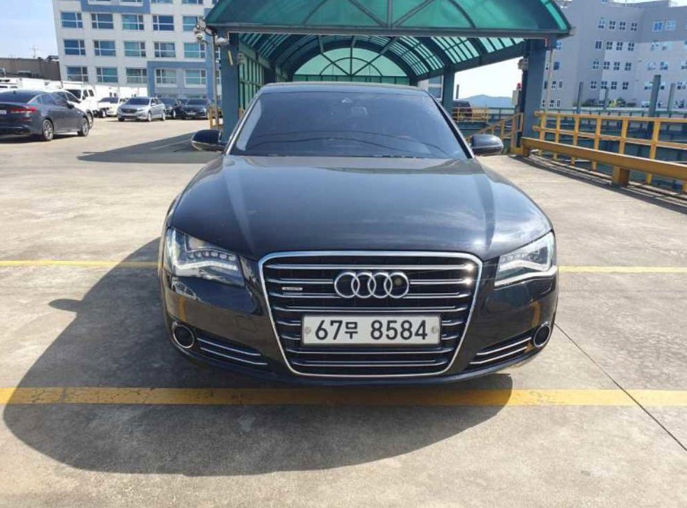 아우디 A8 4.2 FSI 콰트로 사진 2