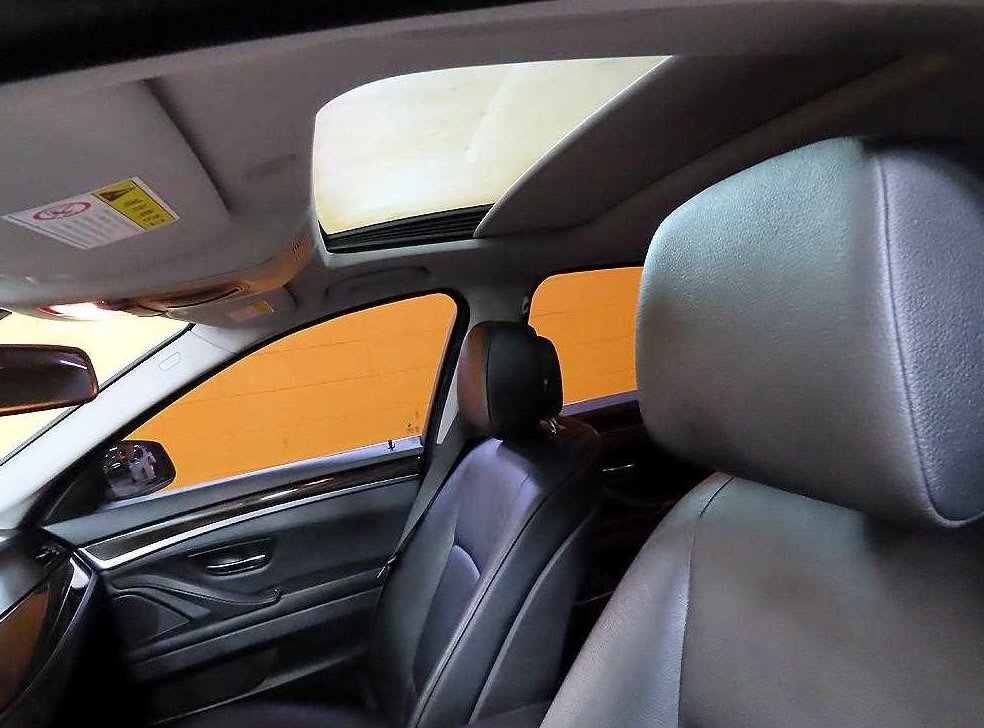 BMW 5시리즈 520d 사진 14