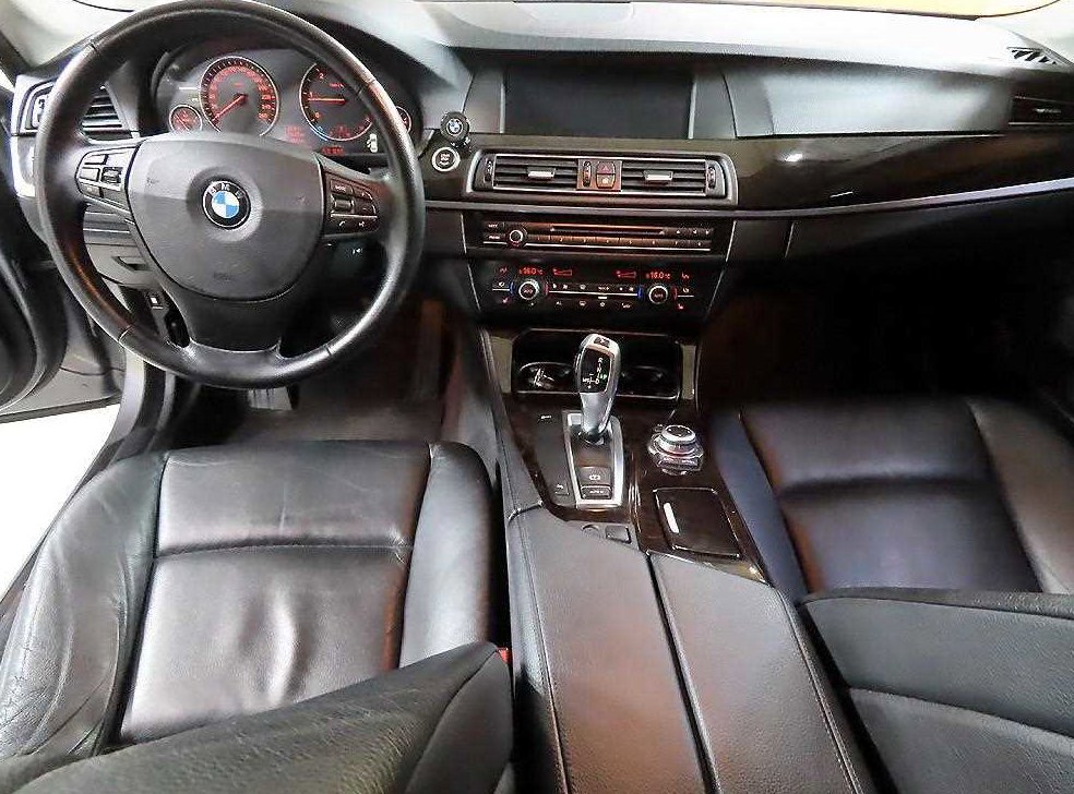 BMW 5시리즈 520d 사진 8