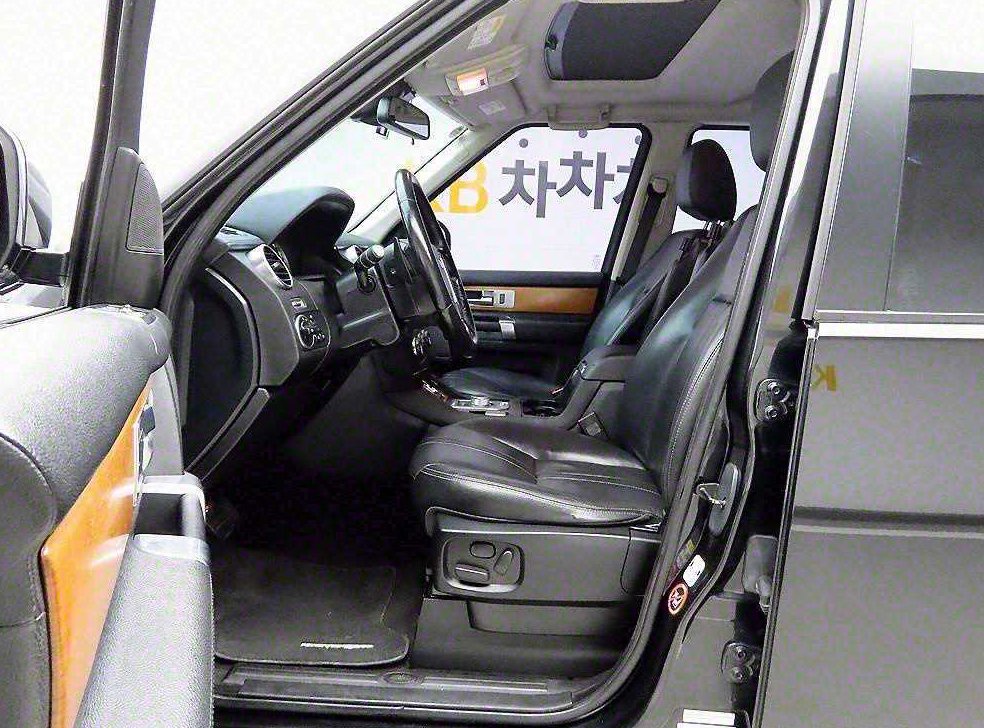 랜드로버 디스커버리 3.0 SDV6 SE 사진 13