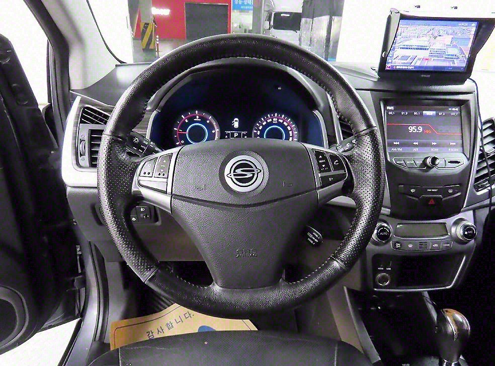 KG모빌리티(쌍용)  코란도 4WD 2.2 RX 사진 9