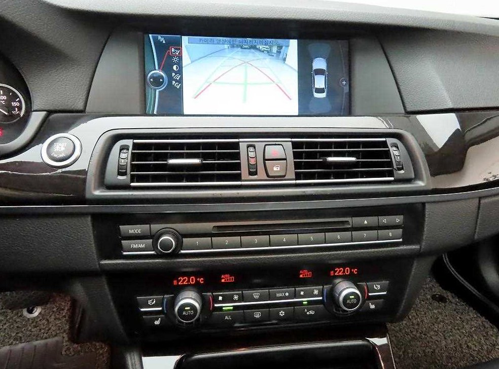 BMW 5시리즈 520d 사진 9