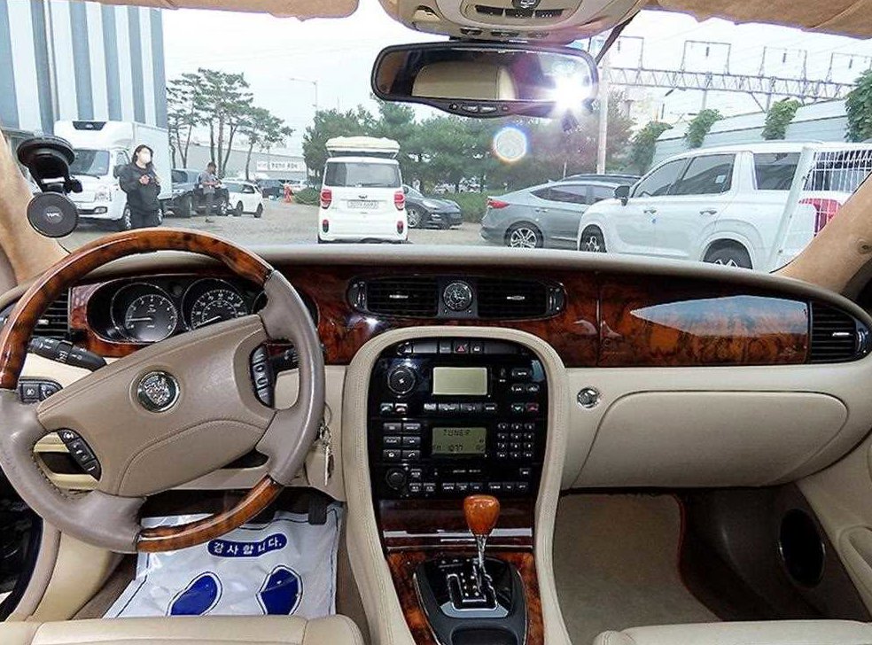 재규어 XJ 4.2 사진 7