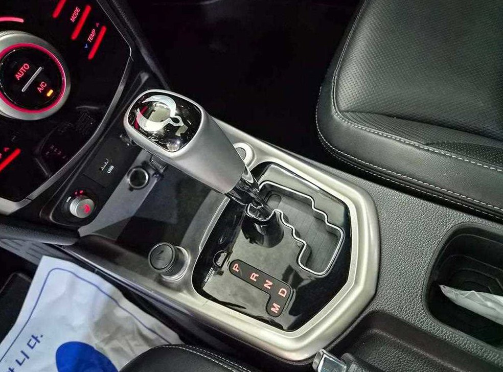 KG모빌리티(쌍용)  티볼리 가솔린 2WD 1.6 VX 사진 10