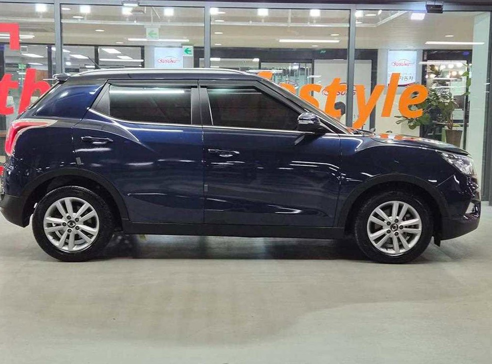 KG모빌리티(쌍용)  티볼리 가솔린 2WD 1.6 VX 사진 3