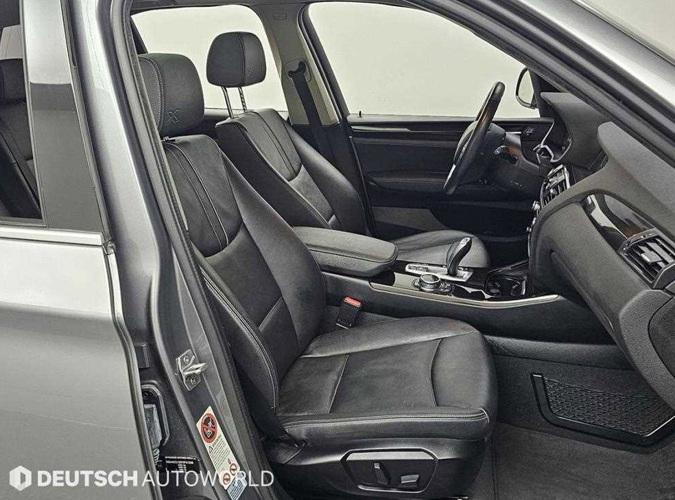 BMW X3 xDrive 20d 라이트패키지 사진 10
