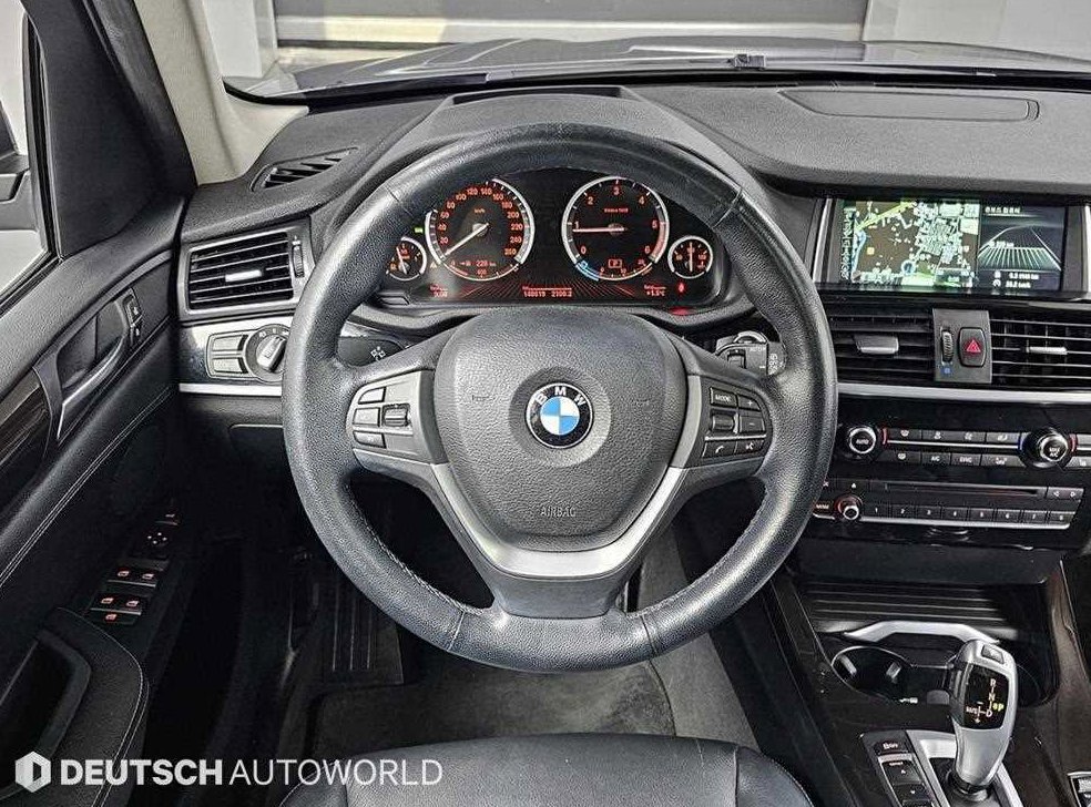BMW X3 xDrive 20d 라이트패키지 사진 13