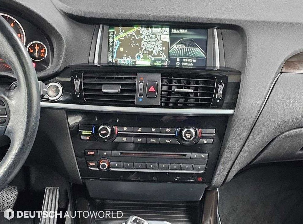BMW X3 xDrive 20d 라이트패키지 사진 14