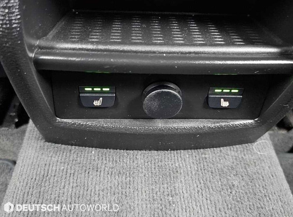 BMW X3 xDrive 20d 라이트패키지 사진 16