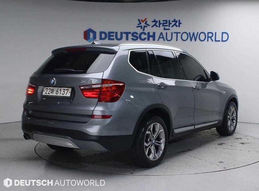 BMW X3 xDrive 20d 라이트패키지 사진 2