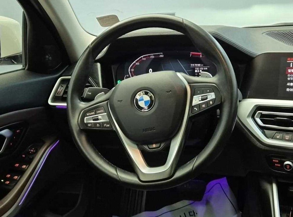BMW 3시리즈 320i 럭셔리 사진 9