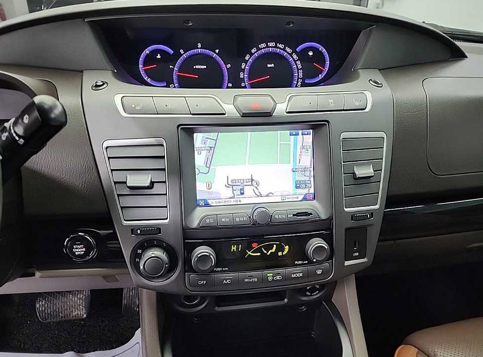 KG모빌리티(쌍용)  코란도 4WD 샤토 사진 10