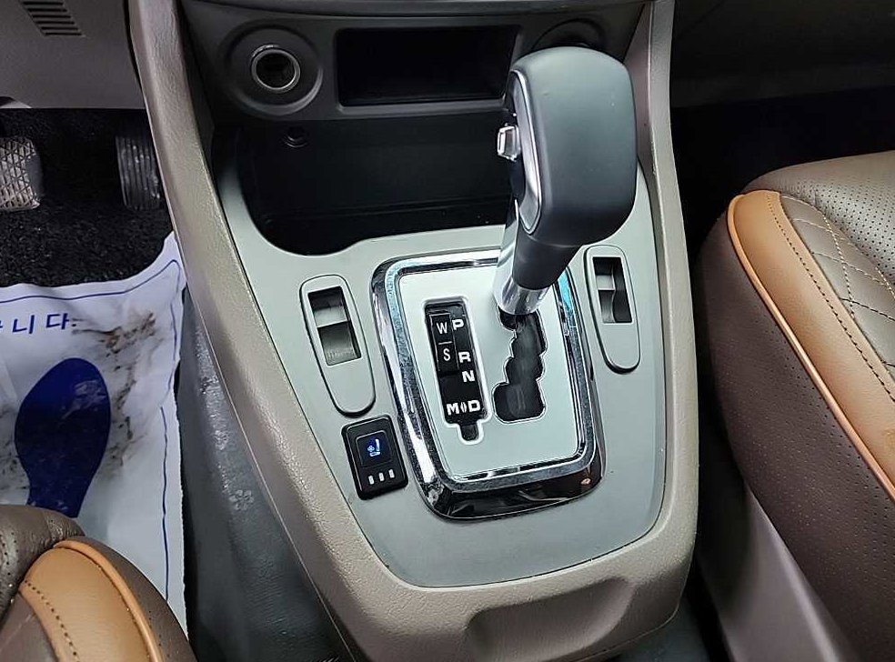 KG모빌리티(쌍용)  코란도 4WD 샤토 사진 8