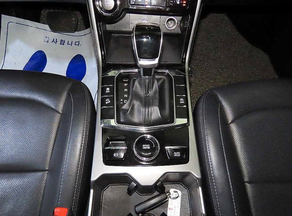 KG모빌리티(쌍용)  코란도 2WD 가솔린 1.5 C5 사진 12
