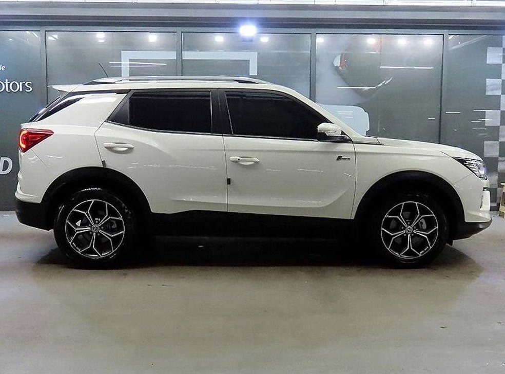 KG모빌리티(쌍용)  코란도 2WD 가솔린 1.5 C5 사진 3