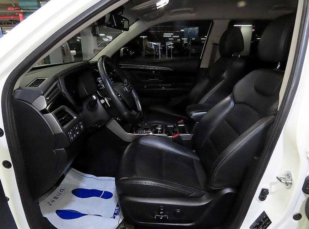 KG모빌리티(쌍용)  코란도 2WD 가솔린 1.5 C5 사진 6