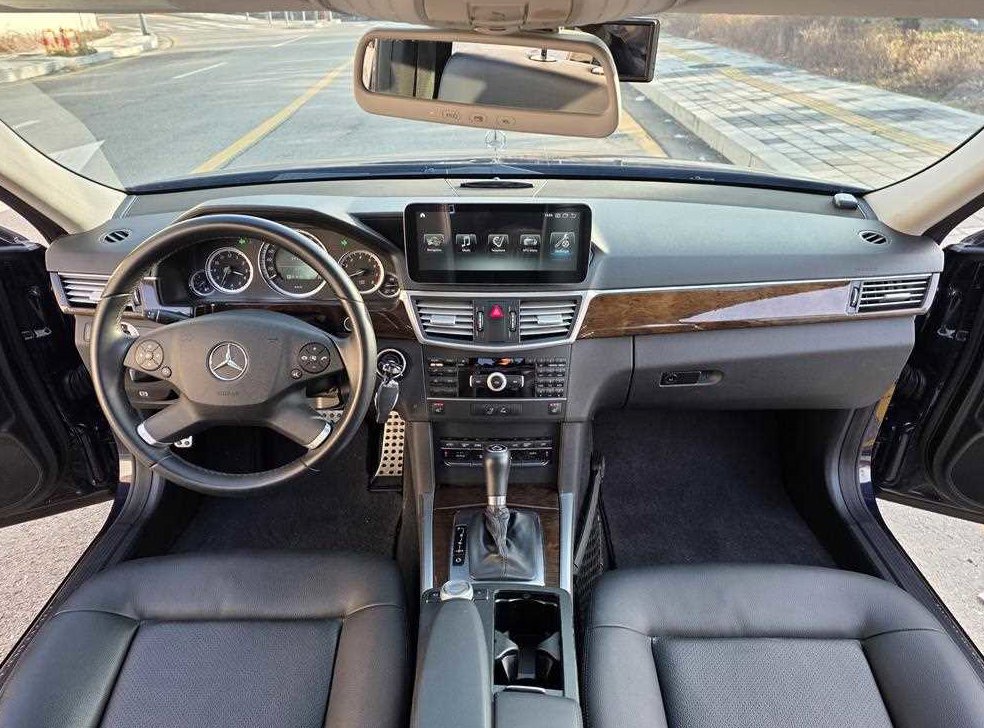 벤츠 E 클래스 E200 CGI 사진 12